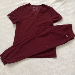 Figs Burgundy Scrubs S Top & XS bottoms